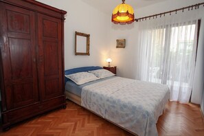 3 quartos, ferros/tábuas de passar roupa, Wi-Fi, roupa de cama