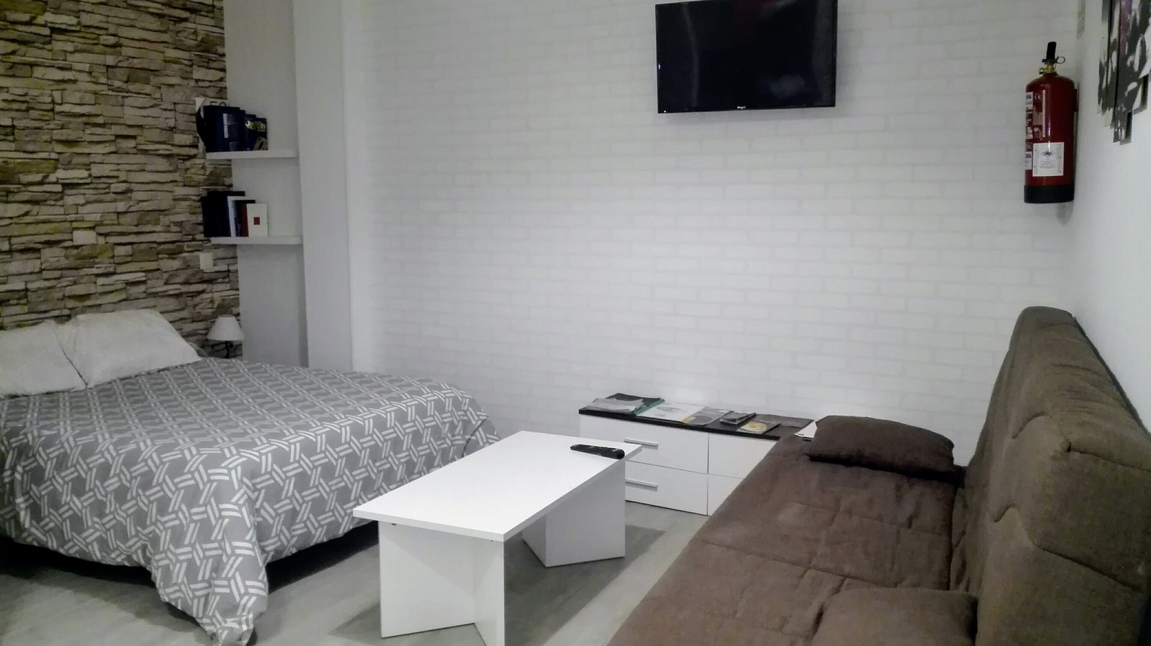 Studio Bella Almagro