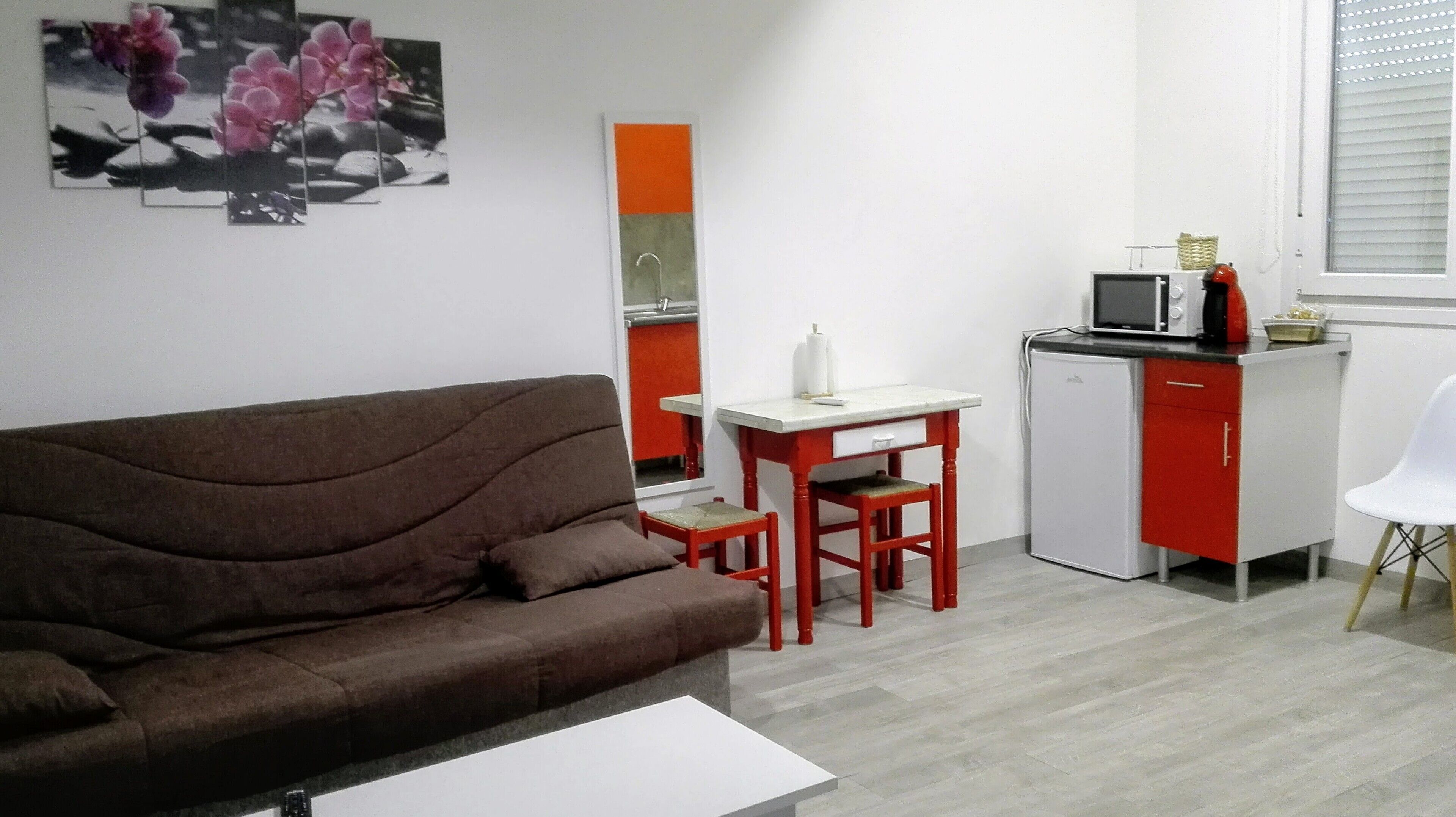 Studio Bella Almagro