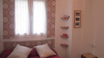 2 chambres, fer et planche Ă repasser, accĂšs Internet, draps fournis