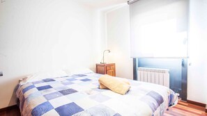 1 chambre, fer et planche à repasser, Wi-Fi, literie fournie