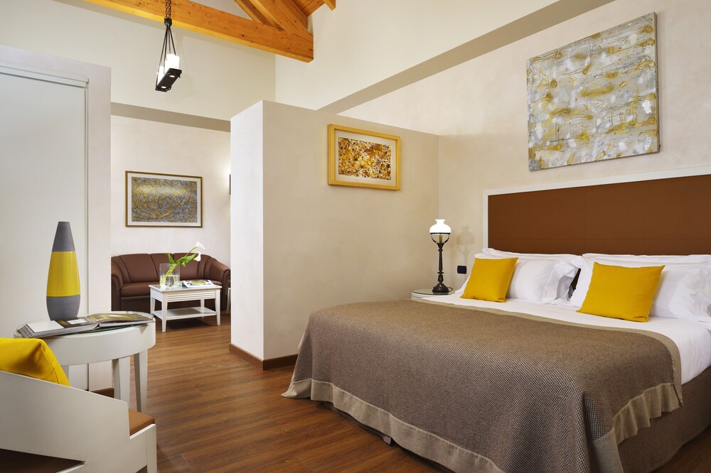 Announcements Junior Suite in the new Stables