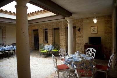 Rural House La Biblioteca. 6hab=350€- 7hab=390€