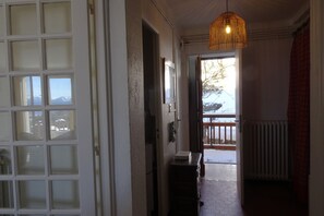 Interior - Font Romeu Odeillo Via: Renovated apartment in a chalet downtown (Font-Romeu-Odeillo-Via)