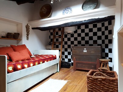 Casa del Castillo. La experiencia y la emoción de vivir dentro de murallas.