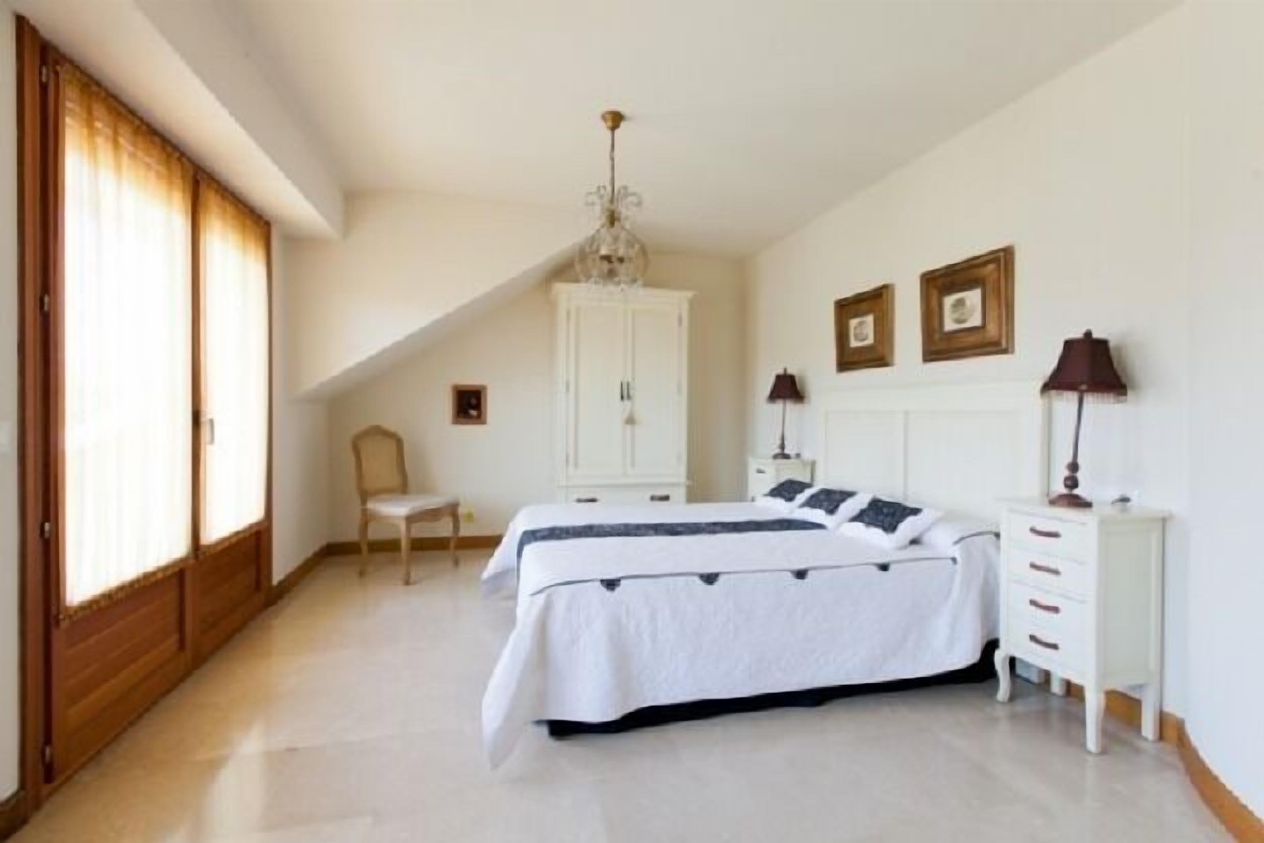 Casa Senda Bardenas for 10 people