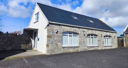 Aran View Holiday Homes Doolin - The Courtyard House - Sleeps 9