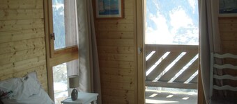 Traditional Chalet 12p facing the Mt Blanc mountain range exceptional view  