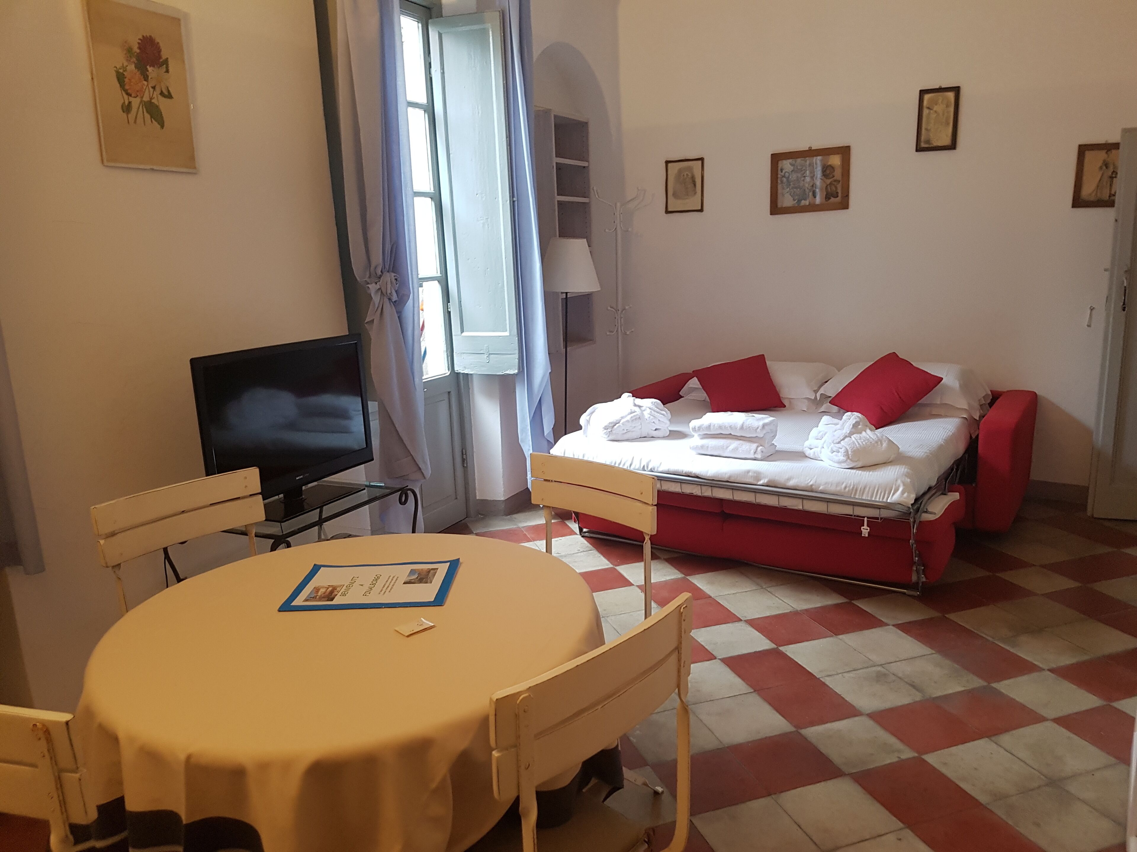 Bügeleisen/Bügelbrett, WLAN, Bettwäsche