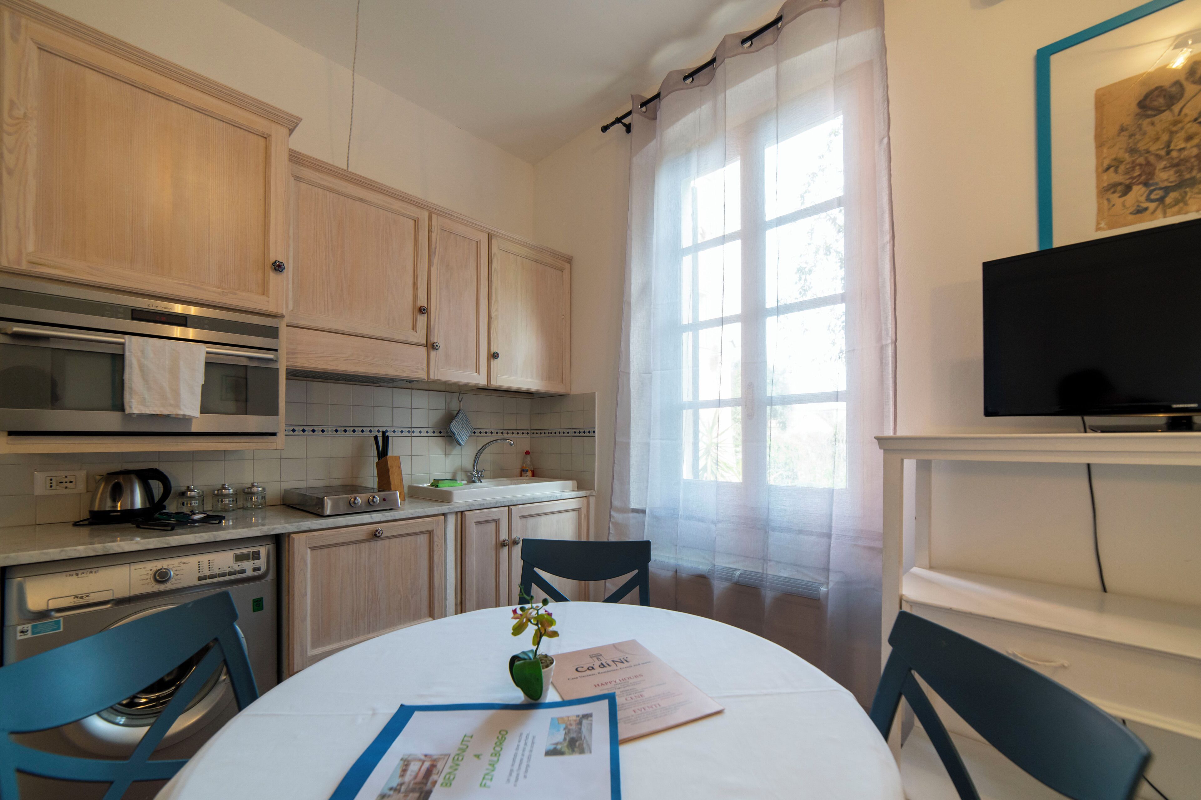 Kühlschrank, Ofen, Herdplatte, Geschirrspüler