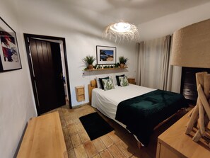 5 Schlafzimmer, Bügeleisen/Bügelbrett, kostenloses WLAN, Bettwäsche