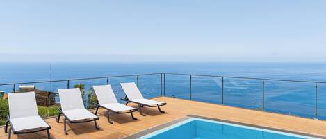 Piscine extérieure, piscine chauffée