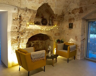 6 MIN WALK TO OSTUNI OLD TOWN - Stunning villa with Pool & Panoramic Sea Views