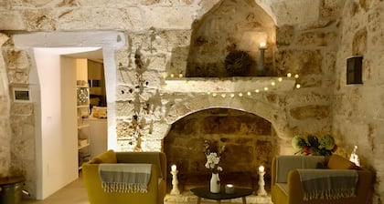 6 MIN WALK TO OSTUNI OLD TOWN - Stunning villa with Pool & Panoramic Sea Views