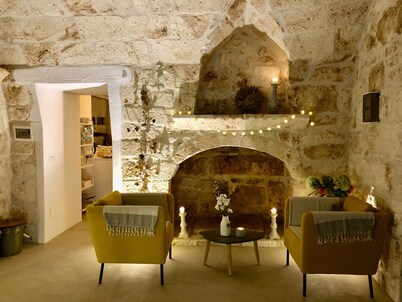 6 MIN WALK TO OSTUNI OLD TOWN - Stunning villa with Pool & Panoramic Sea Views