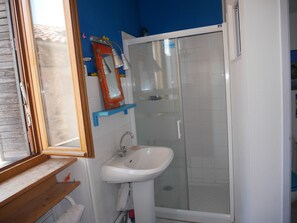 Hair dryer, towels, soap, shampoo