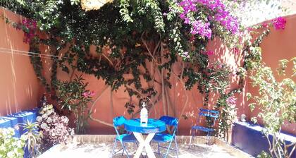 MAISON de plain-pied devant LA PLAGE avec PATIO et JARDIN