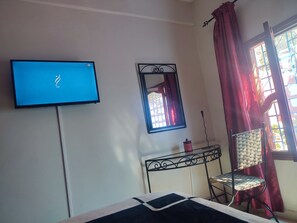 2 bedrooms, bed sheets, wheelchair access