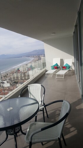 La Serena, beach and Casino with the best view of the bay