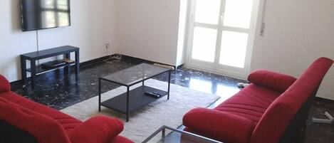 TV, fireplace, DVD player, stereo