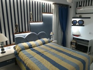 2 chambres, bureau, chambres insonorisées, fer et planche à repasser