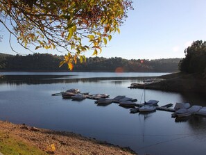 Marina - Casa Dos Vidros - Lakefront Charmer Villa (Serra)