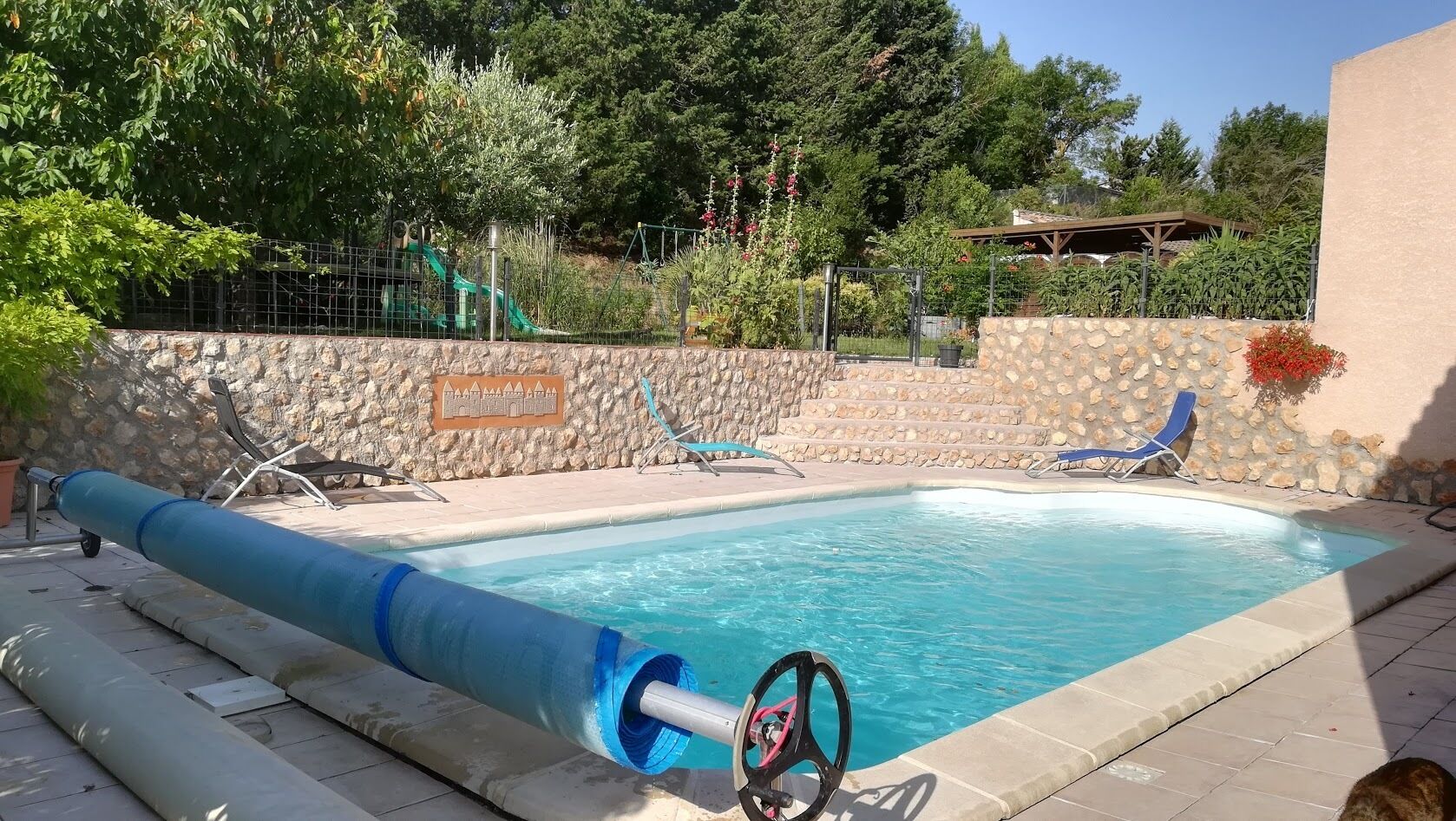 Apartment T3 of 60 m2 with swimming pool and parking near Carcassonne.