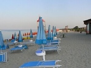Beach - Apartment in Private Gated Complex with Pool and Mountain Views (Isca Sullo Ionio)