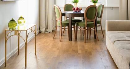VanGogh by mythings- Spacious, 1BR apartment, air conditioned, for a family