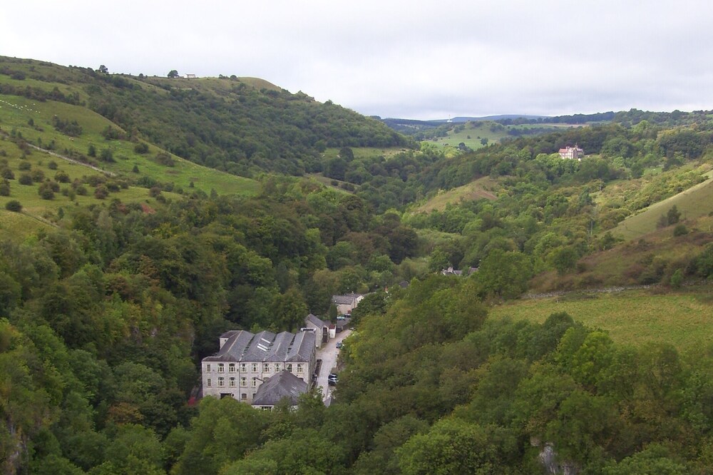 Stunning Mill Apartment In The Heart Of The Peak District