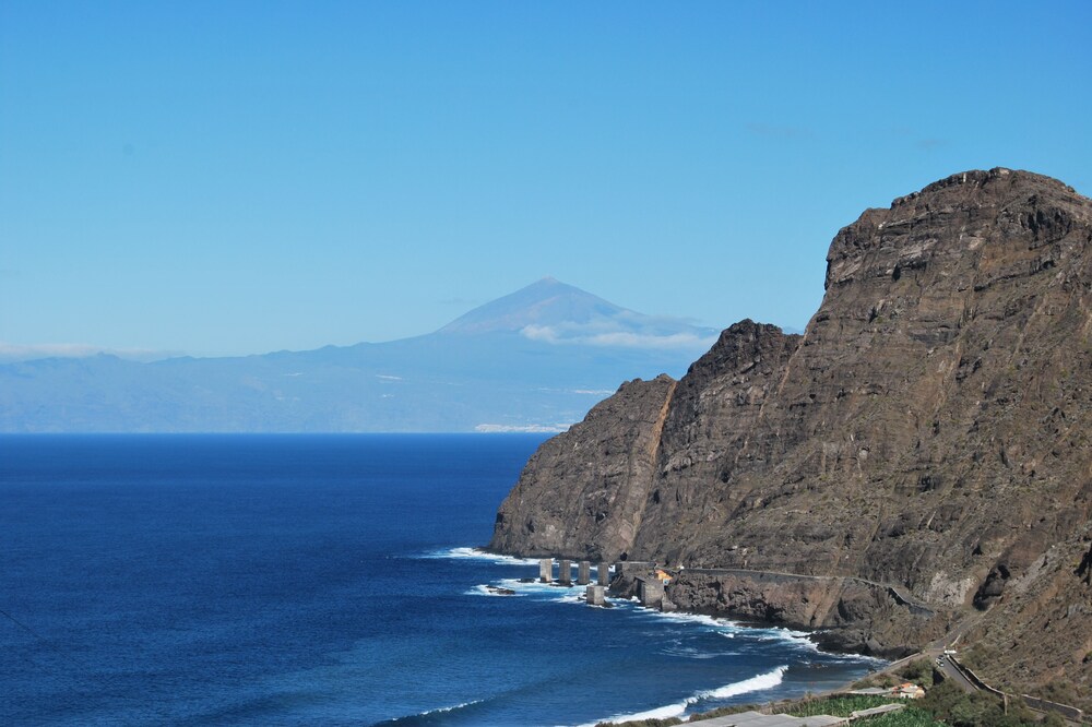 El Silbo III Wonderful views of the sea and the Hermigua Valley Nature and peace.