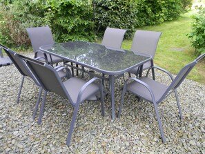 Outdoor dining - Country Retreat La Boucharderie (Bazouges-la-Pérouse)