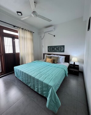 2 bedrooms, in-room safe, iron/ironing board, travel cot - fully furniture cinnamon apartment with privet roof garden (Panadura)