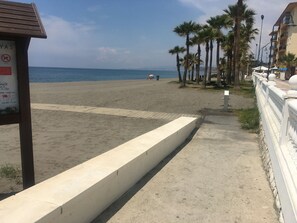Am Strand, Liegestühle
