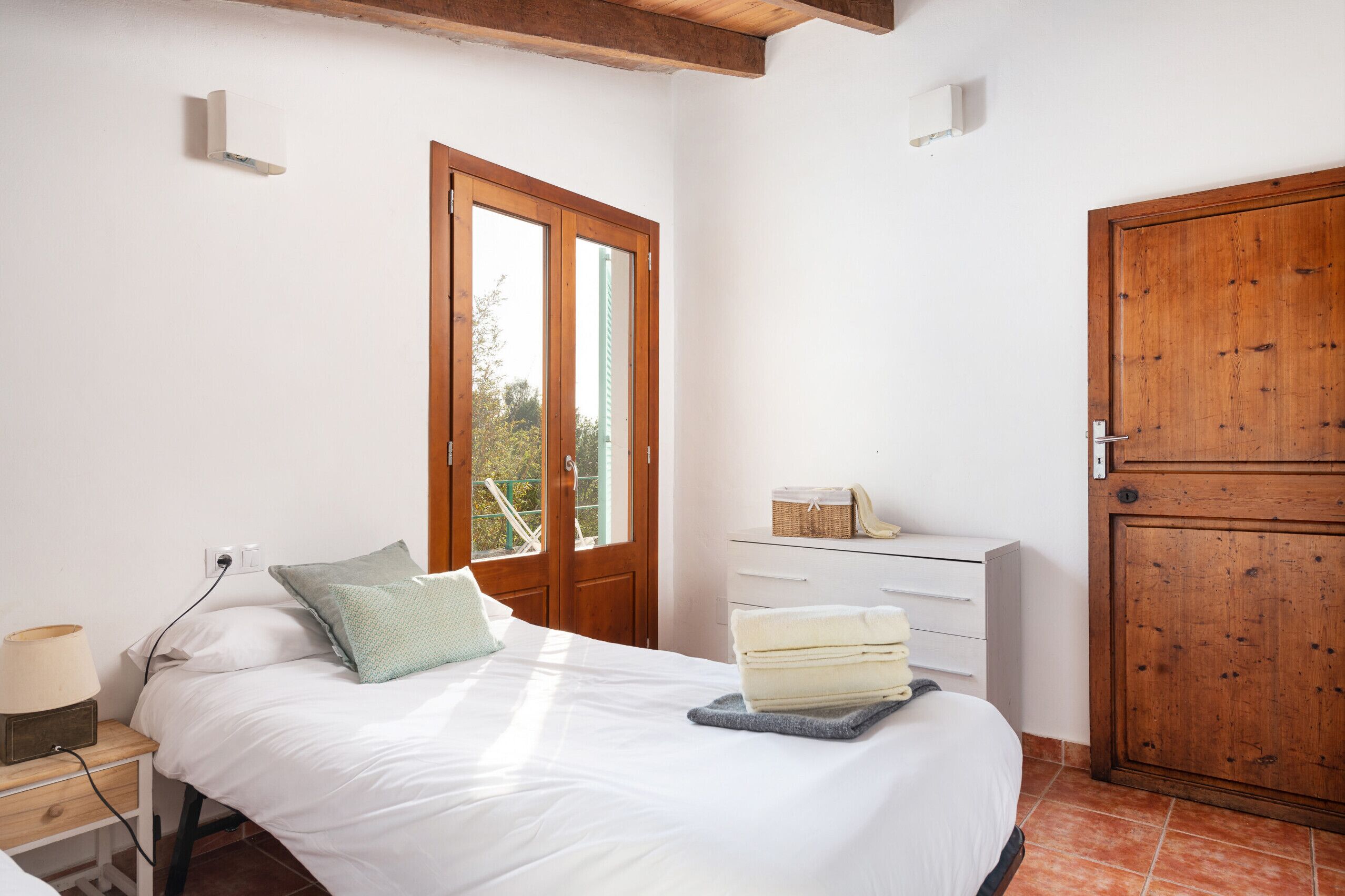 6 chambres, fer et planche à repasser, Wi-Fi gratuit, draps fournis