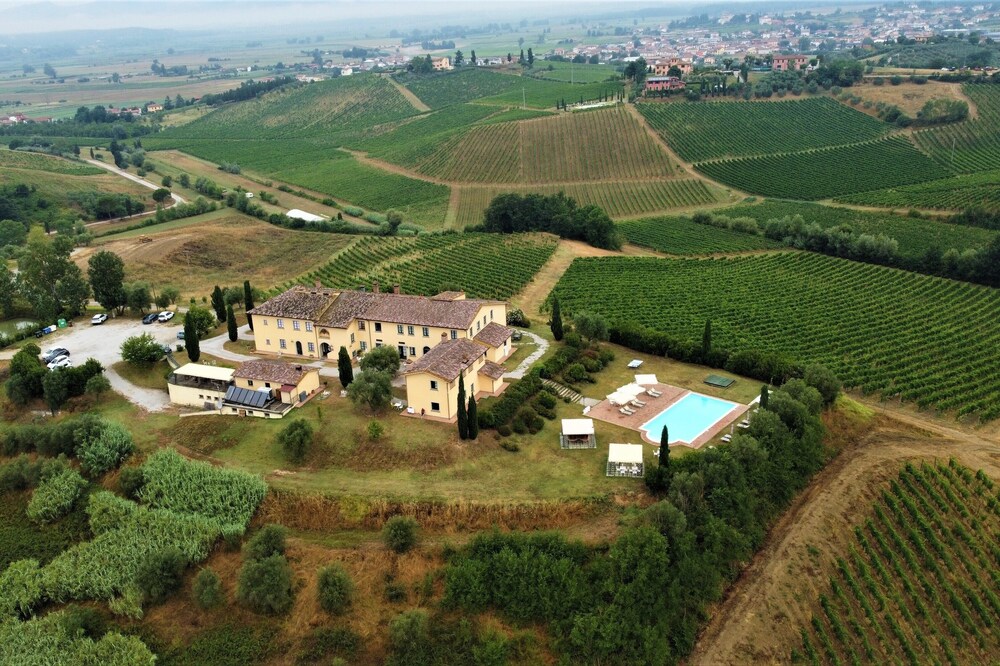 CANAIOLO APARTMENT at MUSIGNANO farmhouse