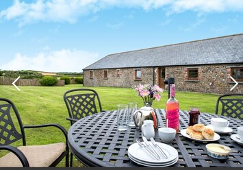 The Olde Byre and its large enclosed garden