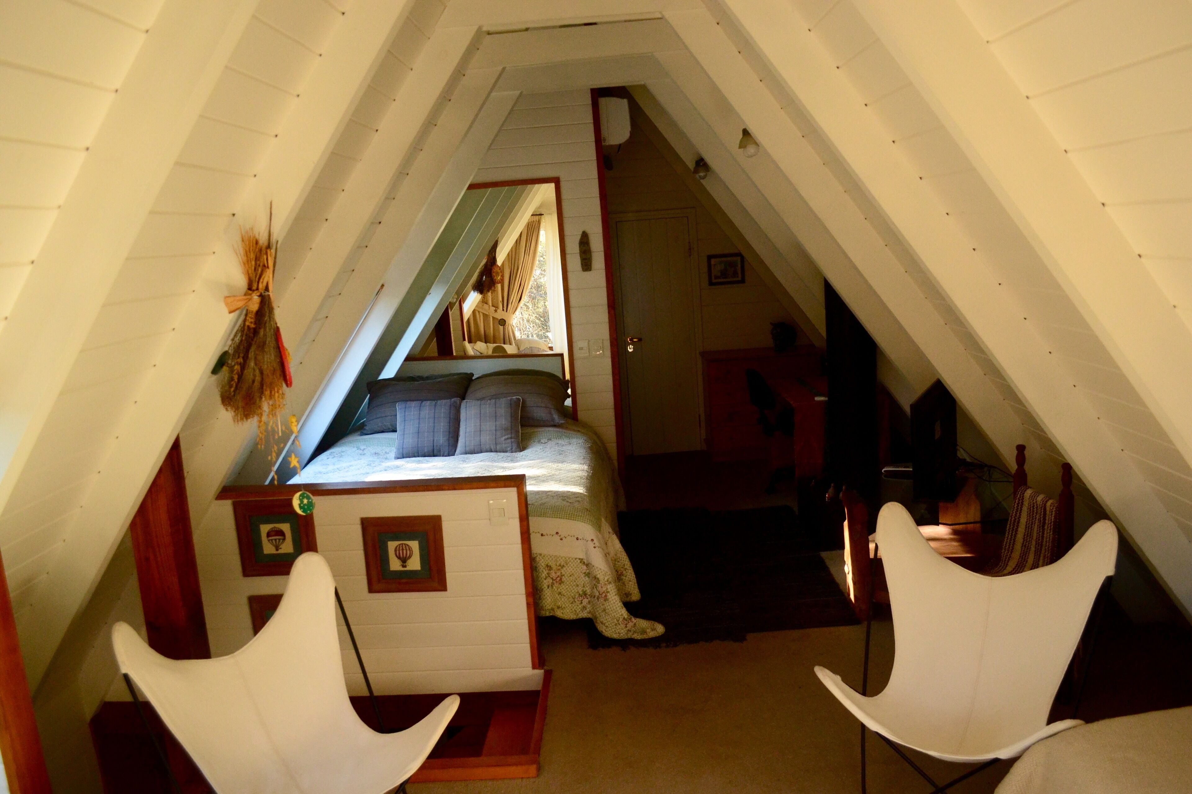 Cabin in the woods, on Lake Lolog