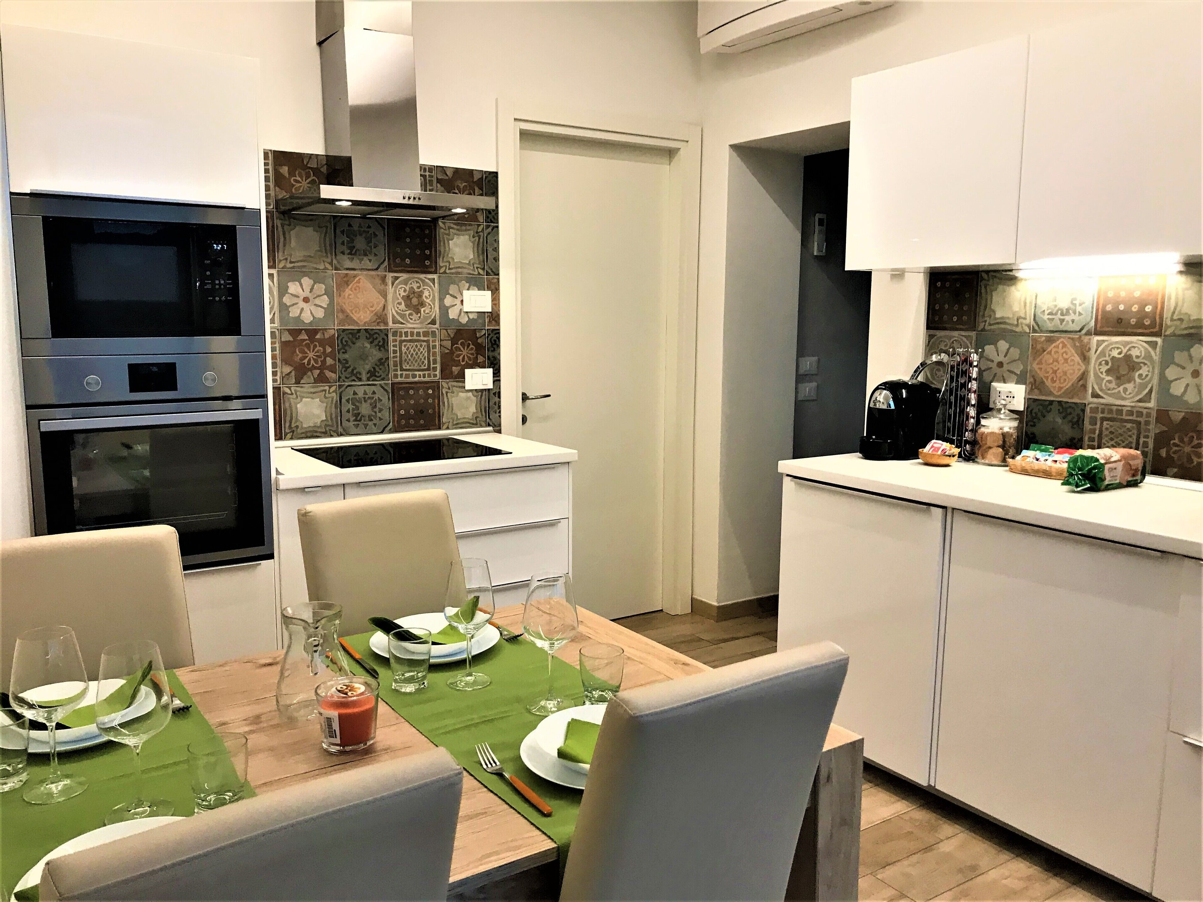 VALPOLICELLA HILLS ~ RELAX