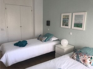 1 bedroom, iron/ironing board, travel cot, free WiFi