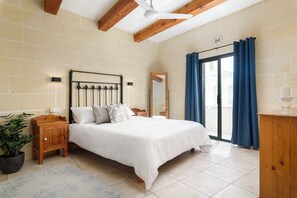 4 bedrooms, in-room safe, iron/ironing board, free WiFi - Dar ta Lonza, Villa in Gozo with private pool, quiet location & family friendly  (Ghammar, Gozo)