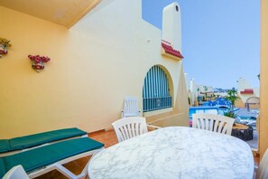 Outdoor dining - Mare Verde 68 - Two Bed with sea and pool views (Costa Adeje)