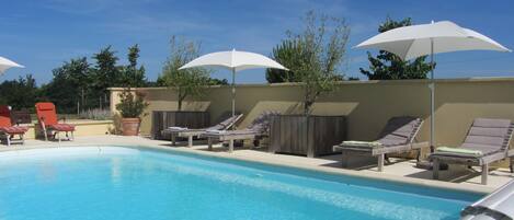Piscine extérieure, piscine chauffée