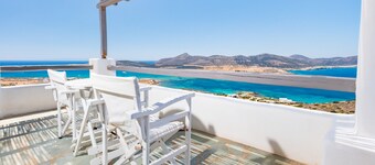 アンティパロス島のキクラデス様式の家