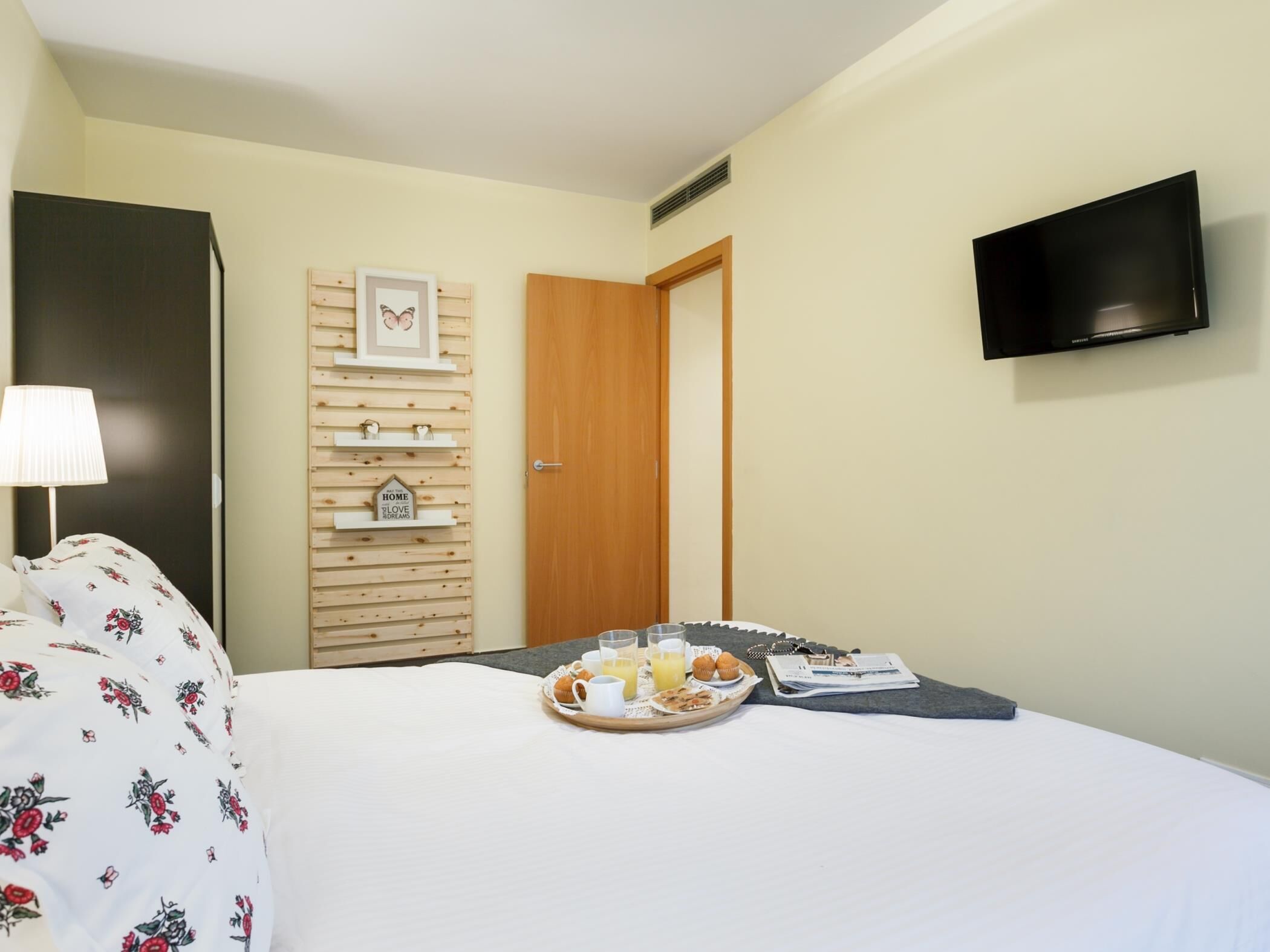 Beautiful duplex apartment with gorgeous decoration, terrace and balcony 222