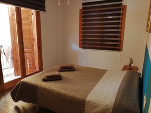 2 slaapkamers, geluiddichte muren, een strijkplank/strijkijzer