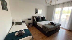 3 slaapkamers, een bureau, een strijkplank/strijkijzer, gratis wifi