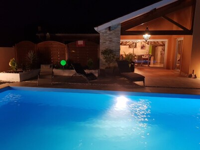 Large, comfortable villa with heated pool