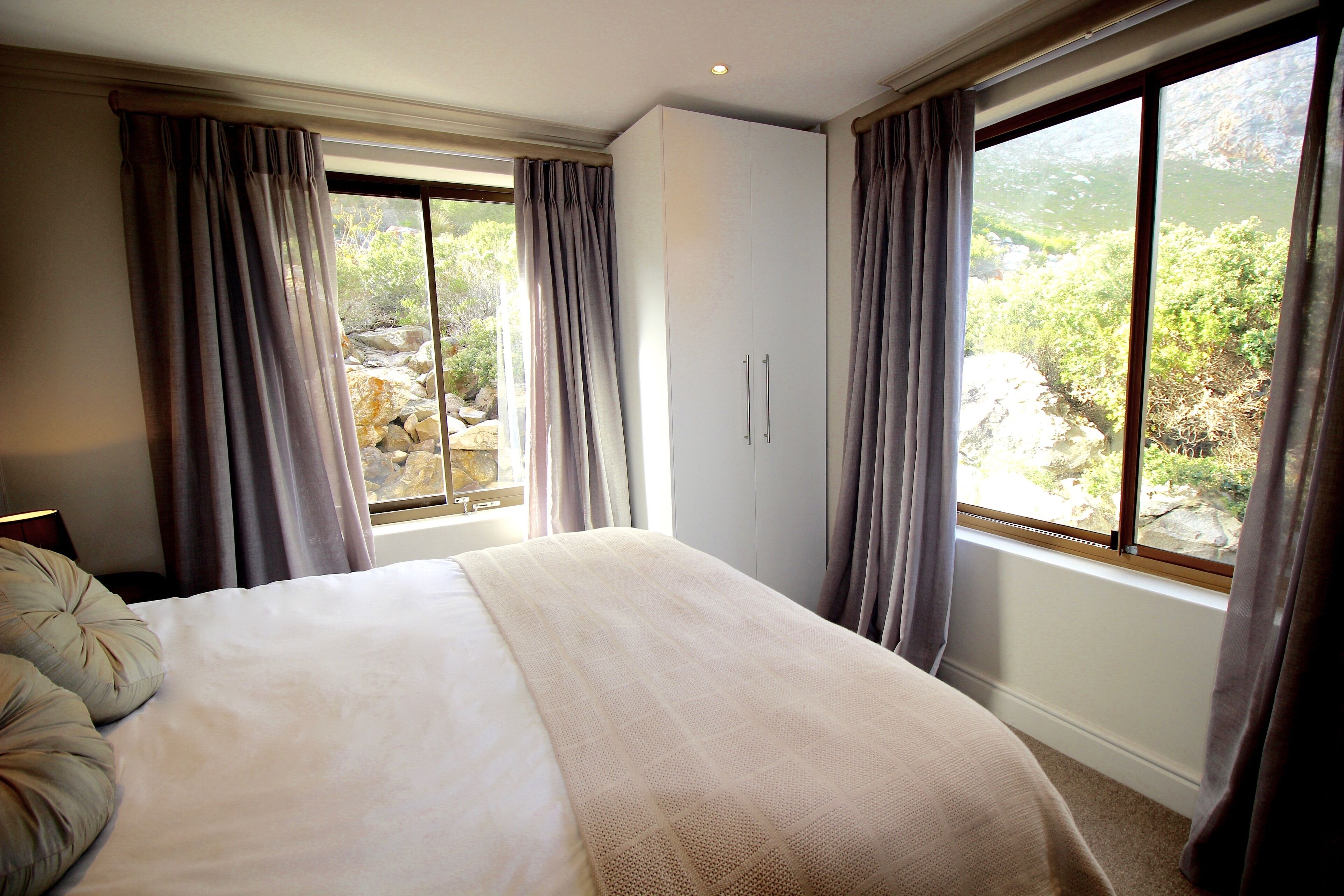 Oceanfront luxury accommodation in Rooi Els, Cape Town