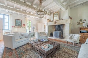 TV, fireplace, video games, DVD player - House with character (Lézat-Sur-Lèze)